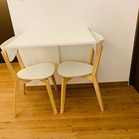 Tulipe Studio Appartement Manosque Buitenkant foto