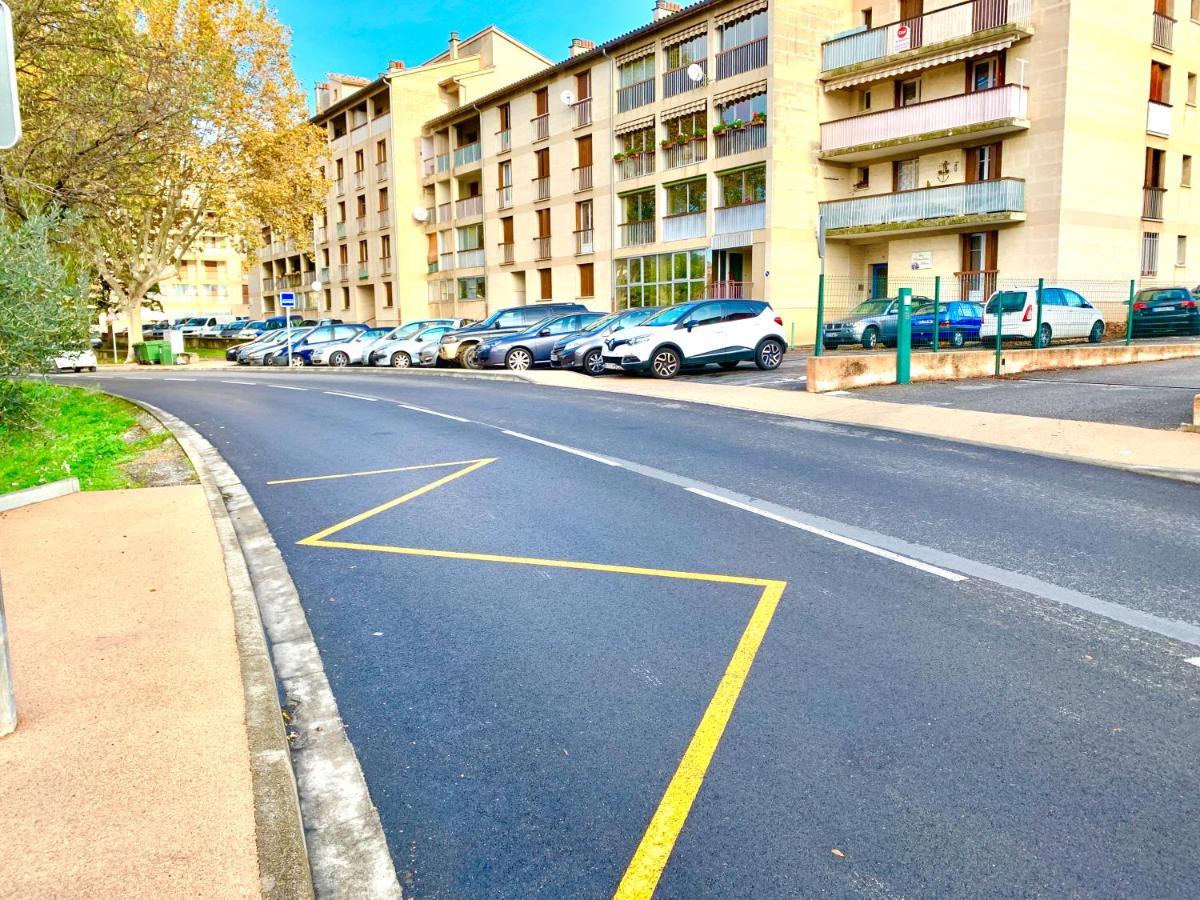 Tulipe Studio Appartement Manosque Buitenkant foto