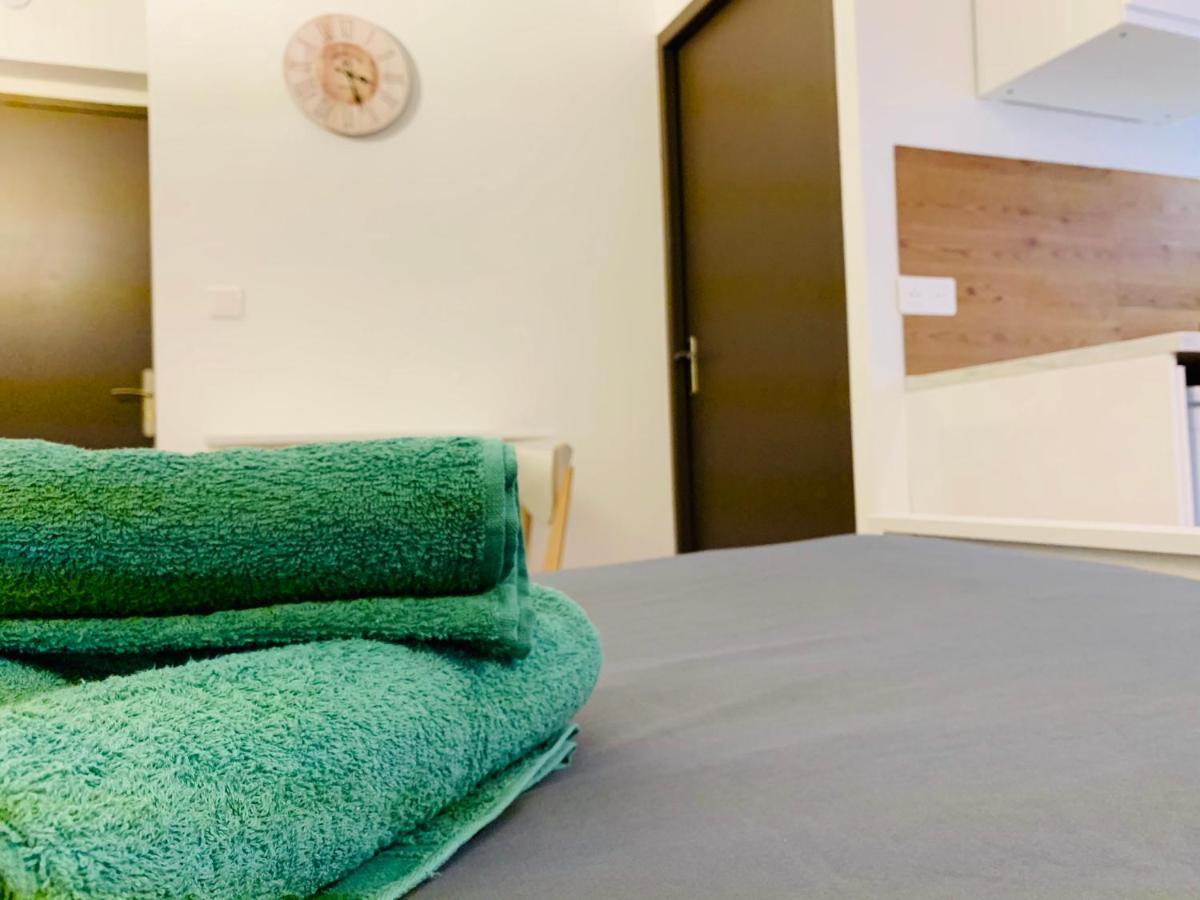 Tulipe Studio Appartement Manosque Buitenkant foto